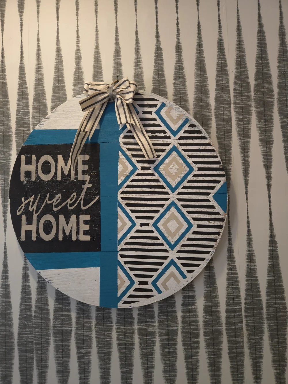 Home Sweet Home Round Wall Plaque - Blue, Black, White